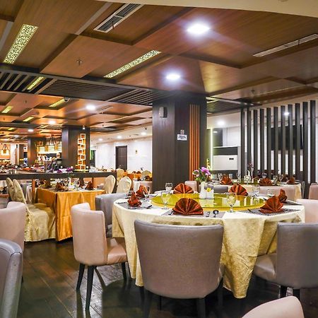 Nagoya Hill Hotel Batam Esterno foto