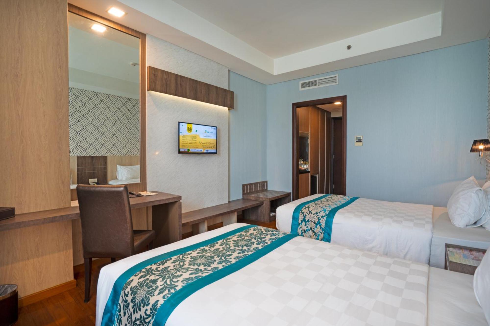 Nagoya Hill Hotel Batam Esterno foto