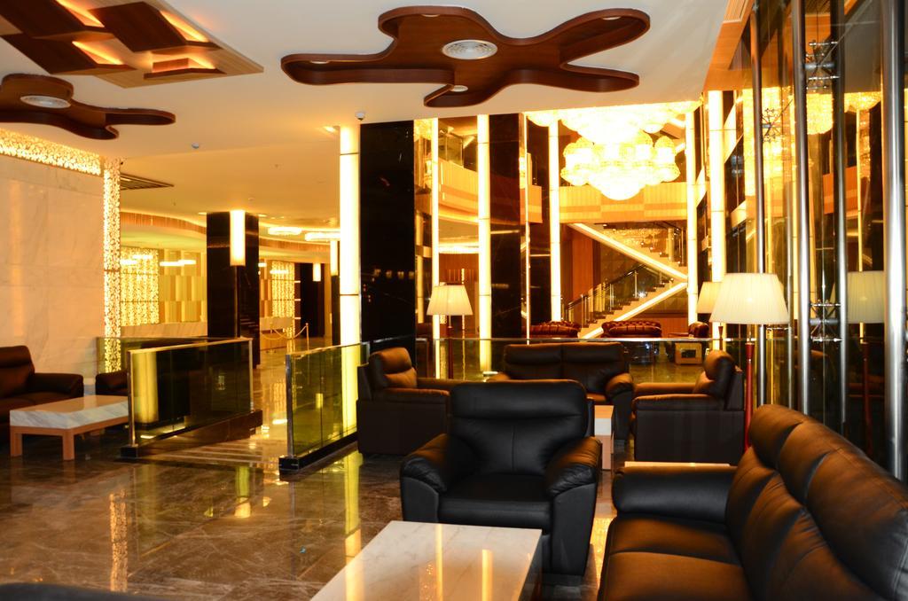Nagoya Hill Hotel Batam Esterno foto