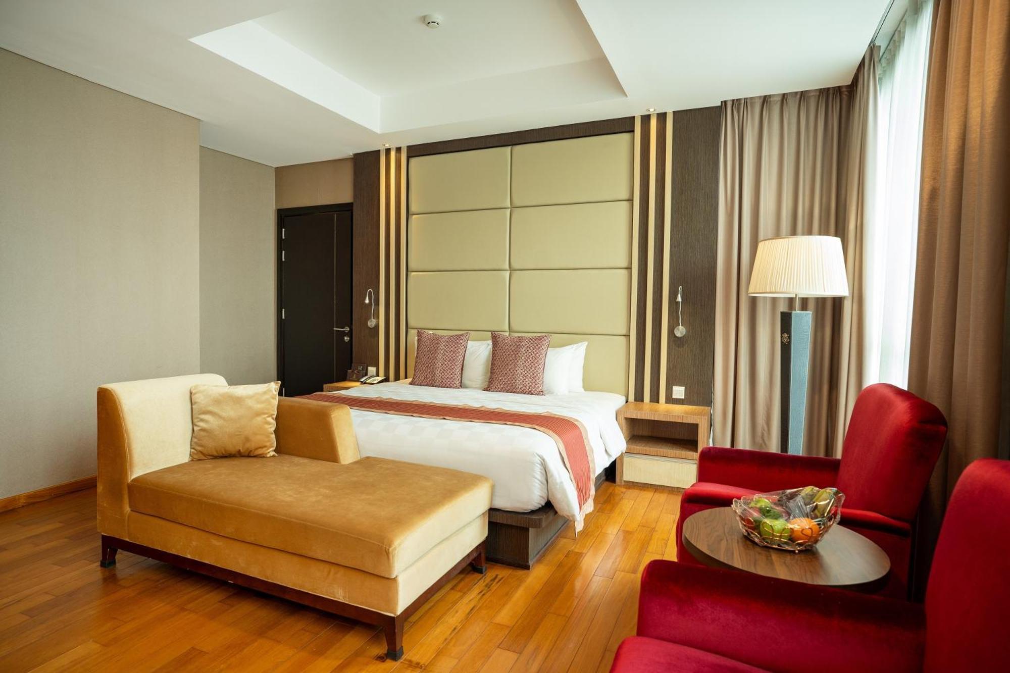Nagoya Hill Hotel Batam Esterno foto