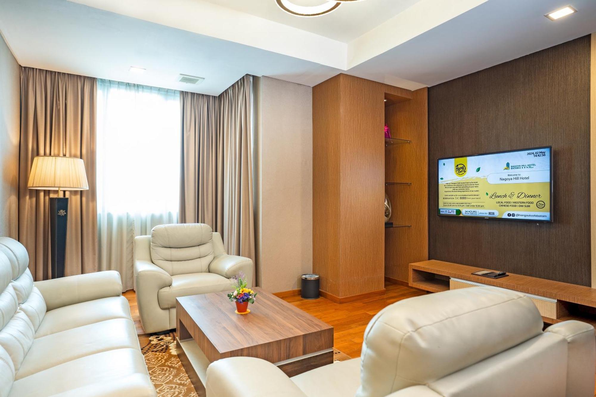 Nagoya Hill Hotel Batam Esterno foto