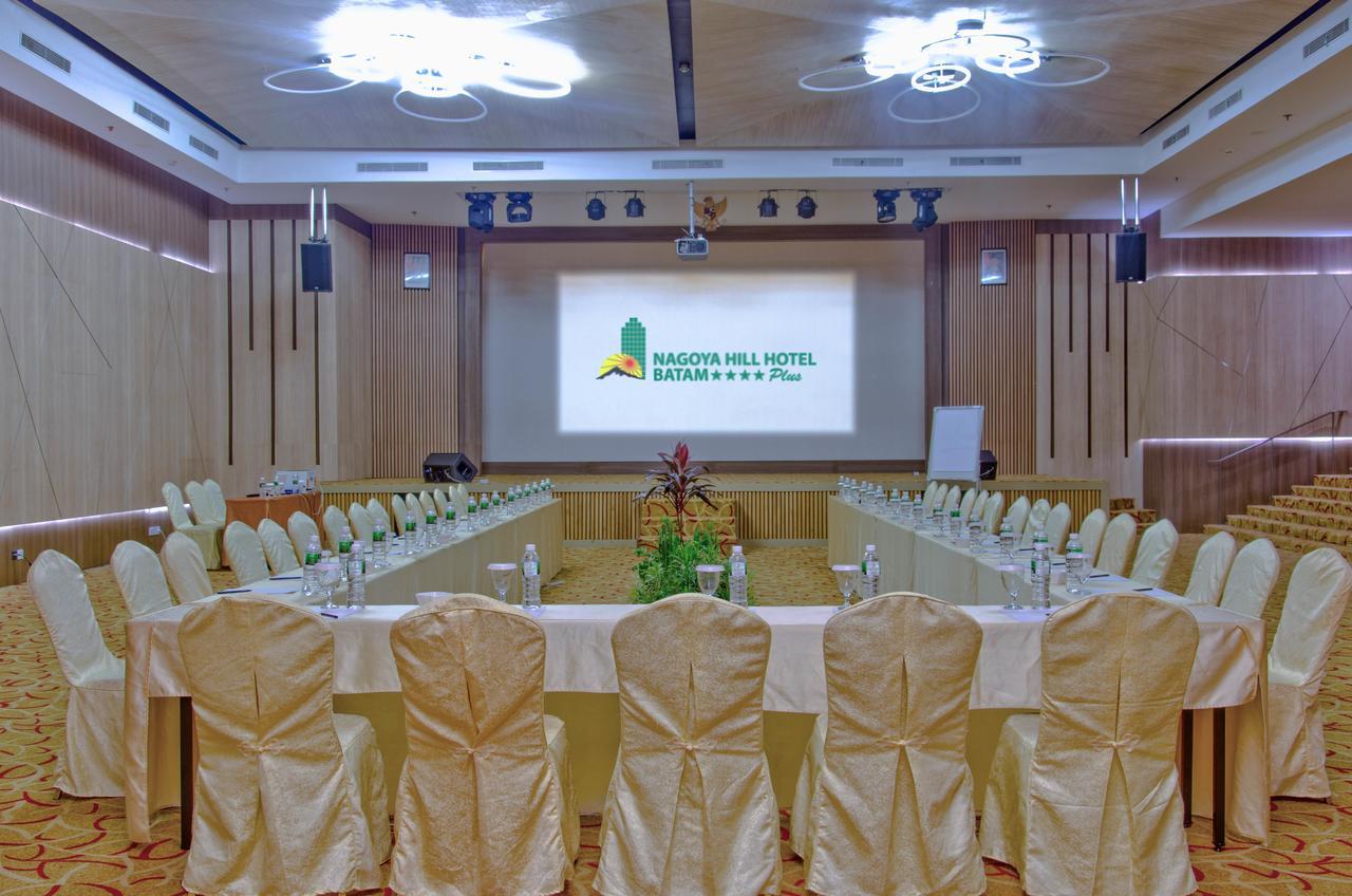 Nagoya Hill Hotel Batam Esterno foto